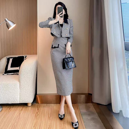 Small dress two-piece suit suspender skirt autumn professional cold women's advanced autumn 2022 early autumn new style
