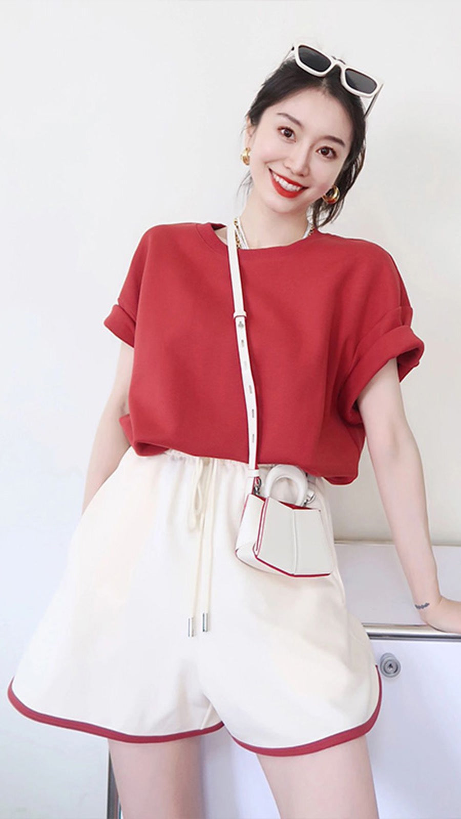 Summer tea wears a whole set of small, lively, pear-shaped figures, slightly fat mm, slim and meat-covering two-piece suits for women