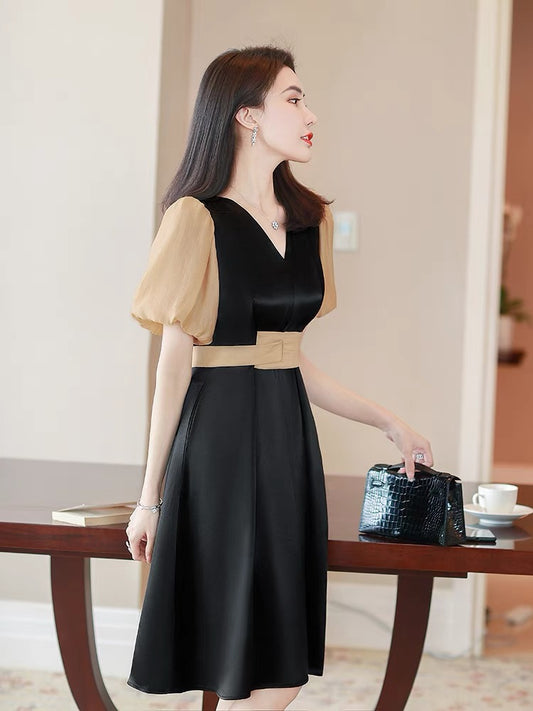 French high-end temperament dress summer female 2022 new little black dress ladies stitching puff sleeves waist skirt 1495