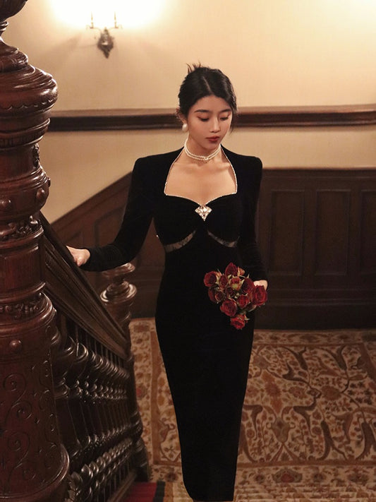 Thirteen and Little Autumn and Winter Dress Female Bowknot Skirt Retro High-quality Temperament Velvet Long-sleeved Long Dress