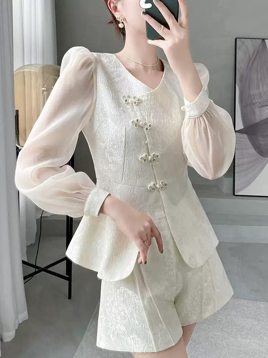 Original design high-definition light luxury women's clothing new Chinese style playful and lively age-reducing temperament shorts two-piece suit autumn 1820