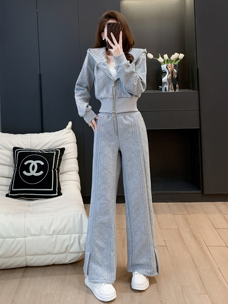 Women's autumn and winter sports suit women's autumn and winter fashion foreign style casual leisure age small fragrance European goods fried street sweater wide-leg pants two-piece set