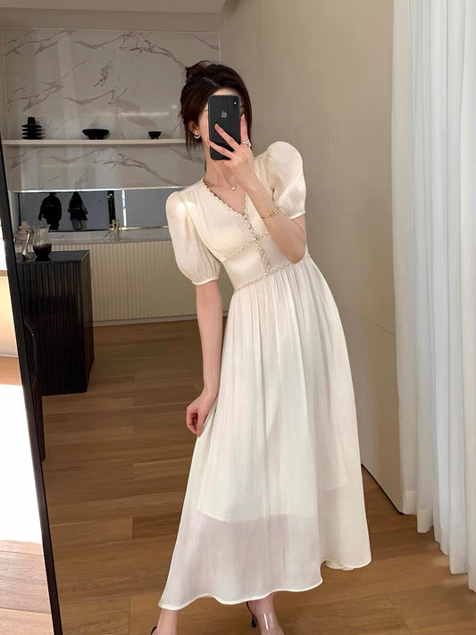 Guoge custom white dress female 2022 summer new V-neck French retro gentle wind puff sleeve long skirt