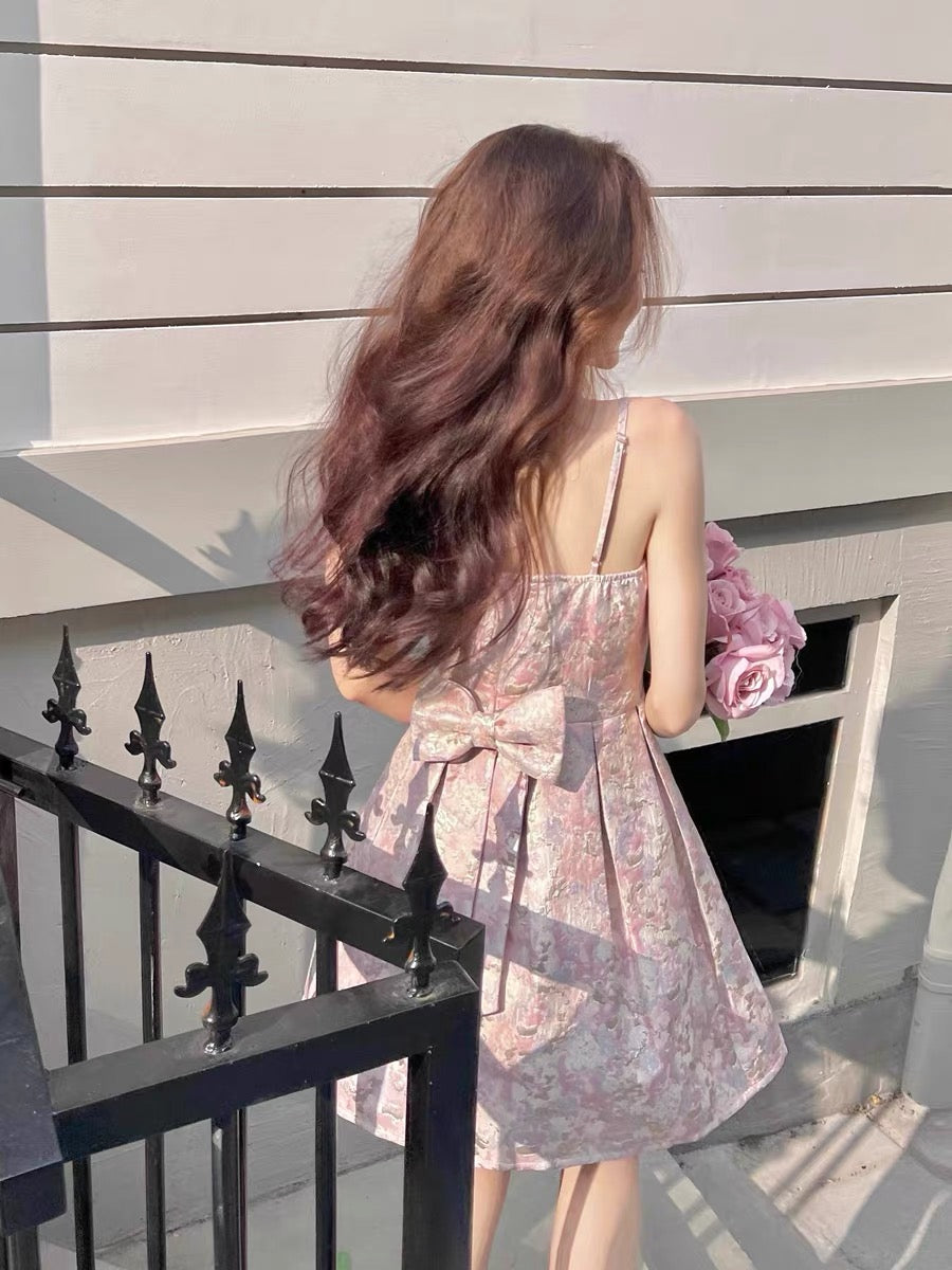 Q women's family oil painting / limited new bow dress embossed two-wear pink floral suspender skirt