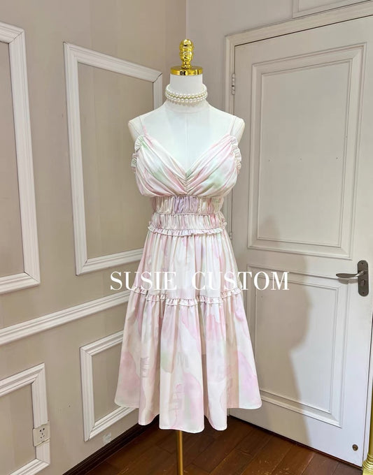 Customized deep V-neck pleated fungus edge with chest pad waist A-line tutu skirt printed suspender dress