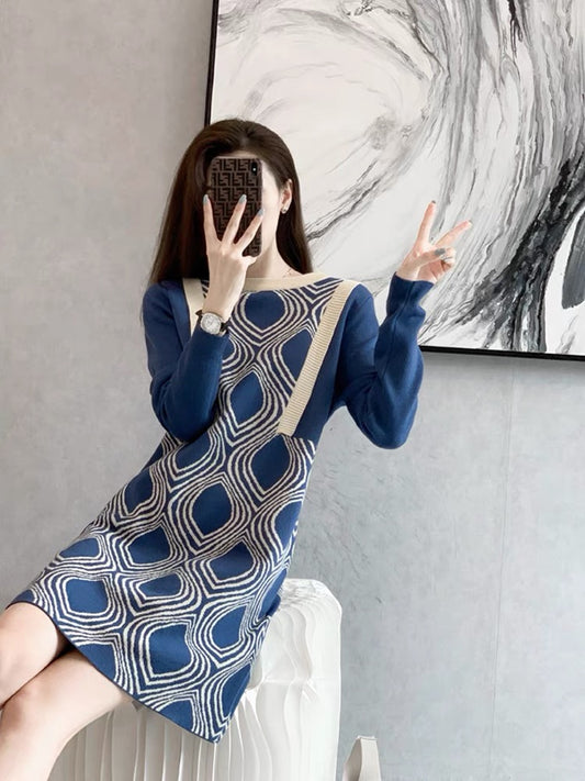 Early autumn long-sleeved slim knitted dress women's autumn and winter Hepburn style 2022 autumn new small blue skirt