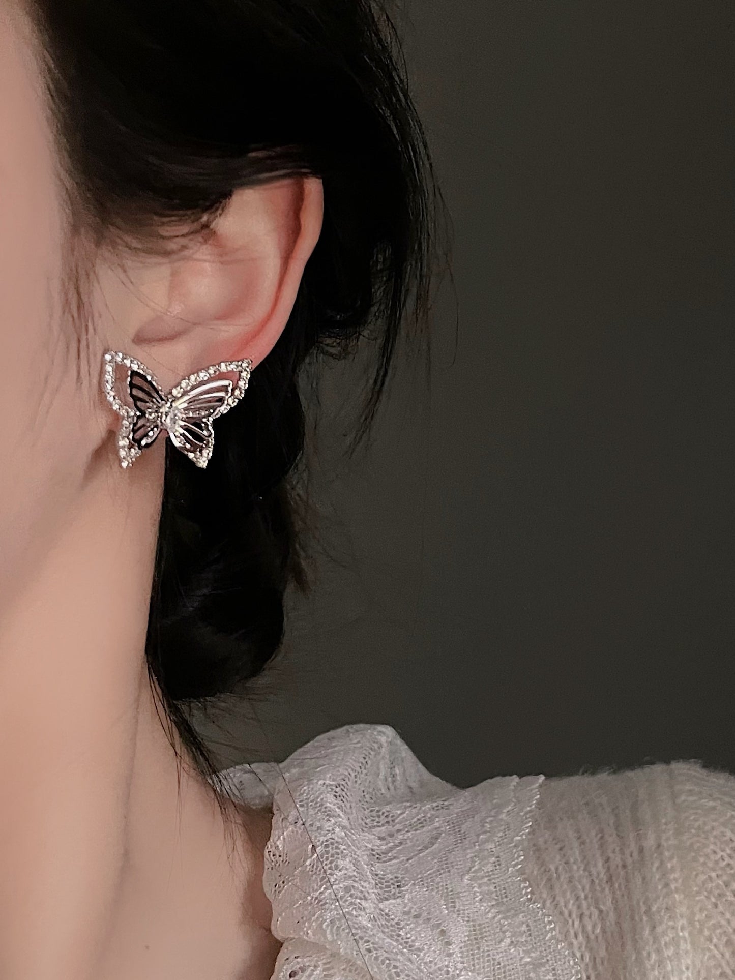 "Elf in the world" design feeling niche butterfly earrings mosquito coil ear clip face small earrings fairy earrings