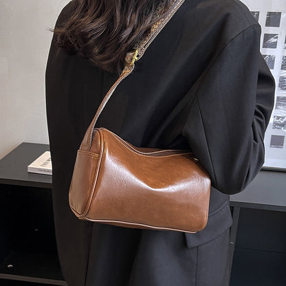 This year's popular small bag women's 2022 new super hot fashion niche broadband Messenger bag women's bag explosive style pillow bag