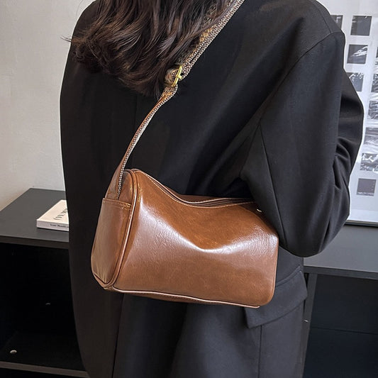This year's popular small bag women's 2022 new super hot fashion niche broadband Messenger bag women's bag explosive style pillow bag