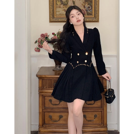 Tang Gongzi black Hepburn style dress, small, high-end, stunning, unique temperament, unique suit skirt