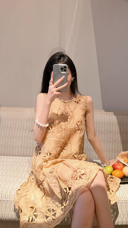 BETTER LS Women's Wear 2023 New High-End Temperament French Sleeveless Dress Hollow Slim Lace Skirt