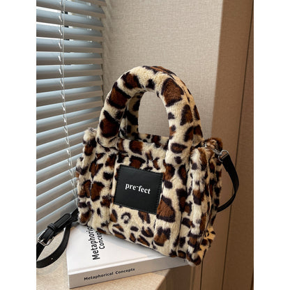 Autumn and winter plush bag women 2022 new trendy fashion zebra print handbag high-end sense all-match plush messenger bag