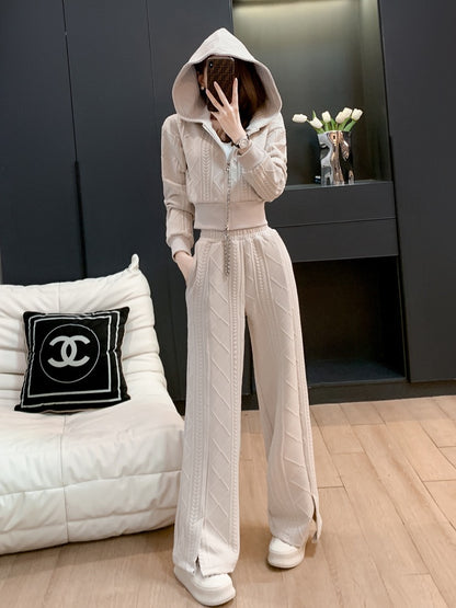 Women's autumn and winter sports suit women's autumn and winter fashion foreign style casual leisure age small fragrance European goods fried street sweater wide-leg pants two-piece set