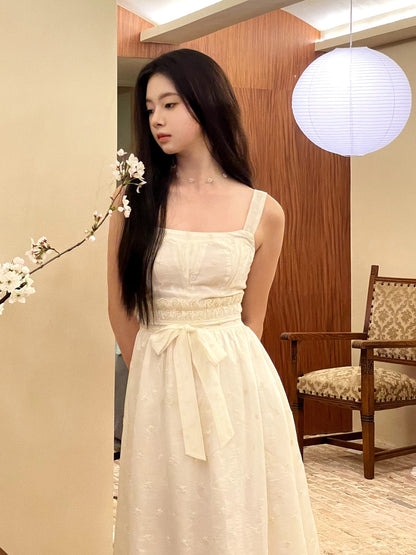 Egg Meow White Chalcedony Embroidered Sweet Temperament Waist Neck Square Neck Bowknot Solid Color Suspender Dress
