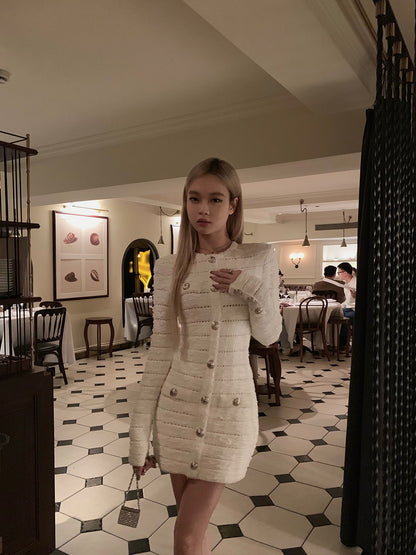 Good morning Fanfan heavy industry embossed skirt female autumn and winter self-cultivation slim and gentle French knitted dress with hips
