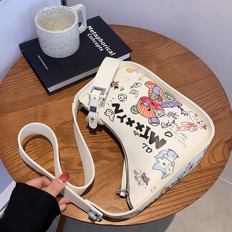 Niche design graffiti bag women's 2022 new summer all-match ins shoulder messenger bag high-end underarm bag