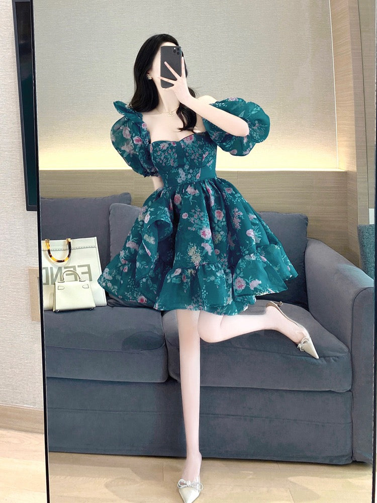 Puff skirt dress women's summer 2023 new retro printing temperament sweet French square collar puff sleeve princess dress