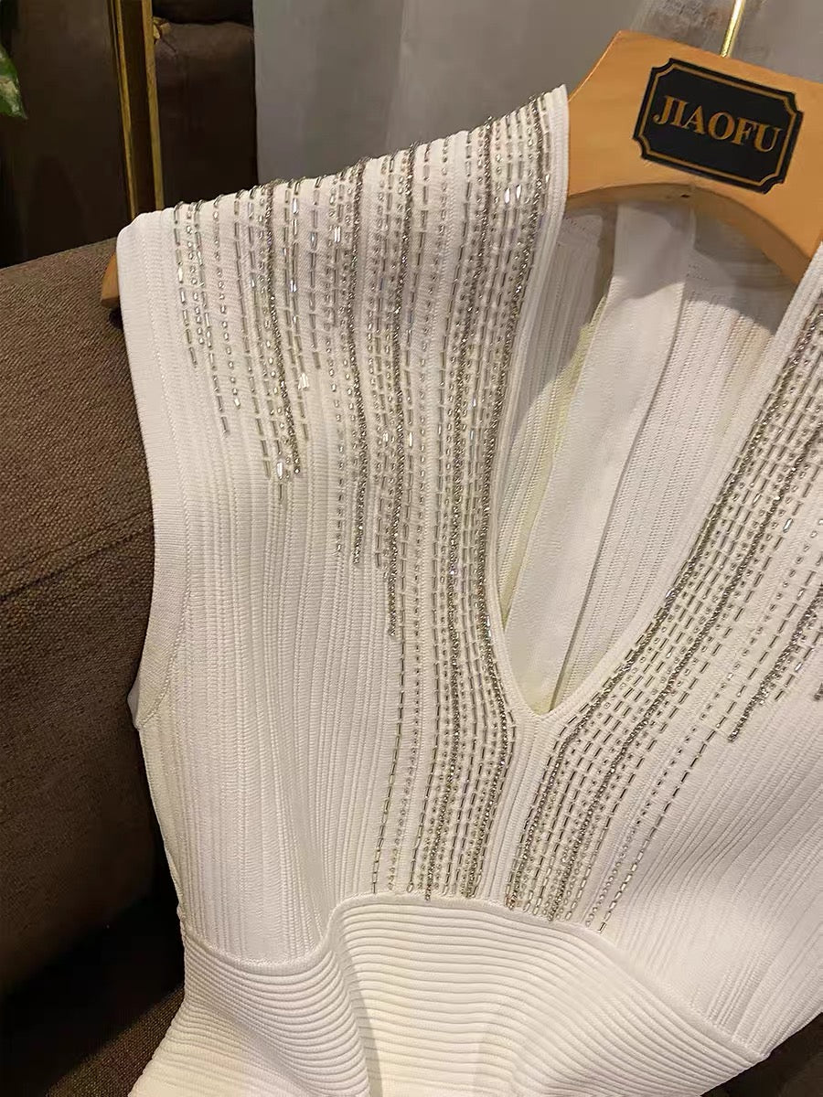 New v-neck diamond-studded sleeveless dress women's 2022 summer fashion zipper slim knitted hip skirt