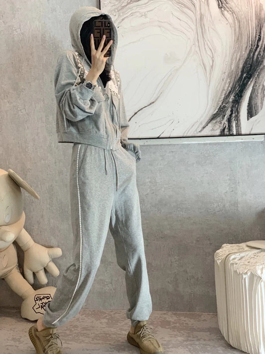 Early autumn new salt fried street age-reducing Hong Kong style retro chic fashion hooded sports trousers two-piece suit women's tide 1671
