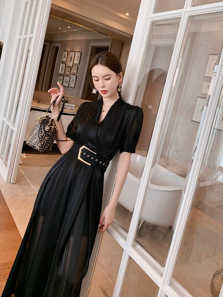 European station shows thin wide-leg pants temperament jumpsuit women's high-end fashion commuter high waist 2022 summer new slim fit