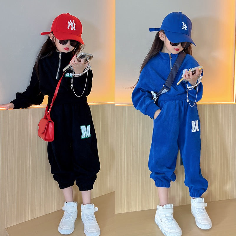 Girls autumn suit 2022 new children's foreign style fashionable medium and big boys and girls spring and autumn casual sweater two-piece set