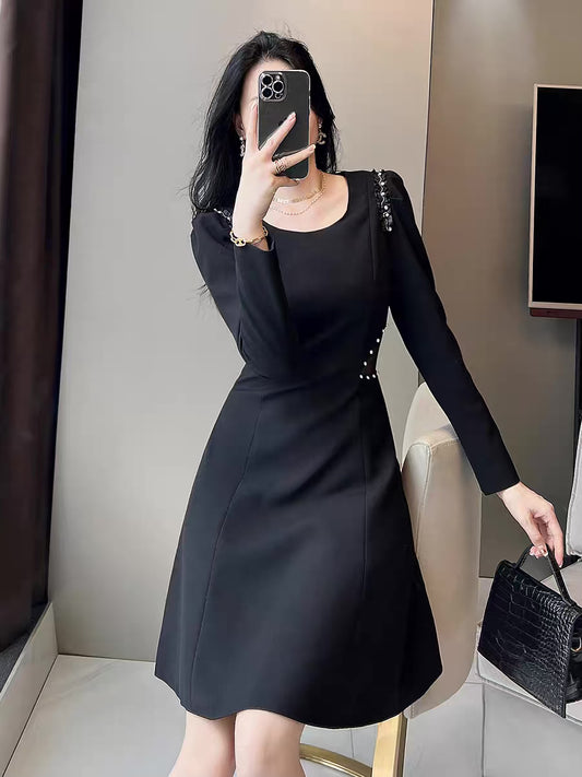 2022 autumn new long-sleeved high-end temperament bubble sleeve velvet retro slimming ladies slim dress female 1941