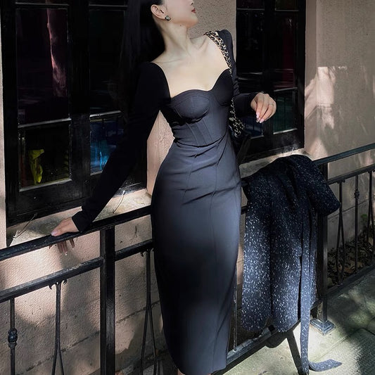 Xiaoli cheats the sky and crosses the sea black square collar long-sleeved bottoming dress autumn and winter new 2022 Hepburn style slim skirt