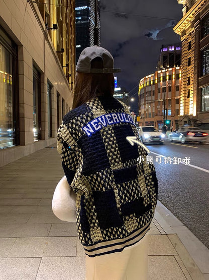 Xiaoxiangfeng baseball jacket women's autumn and winter loose American tide brand design sense plaid bear jacket oversize