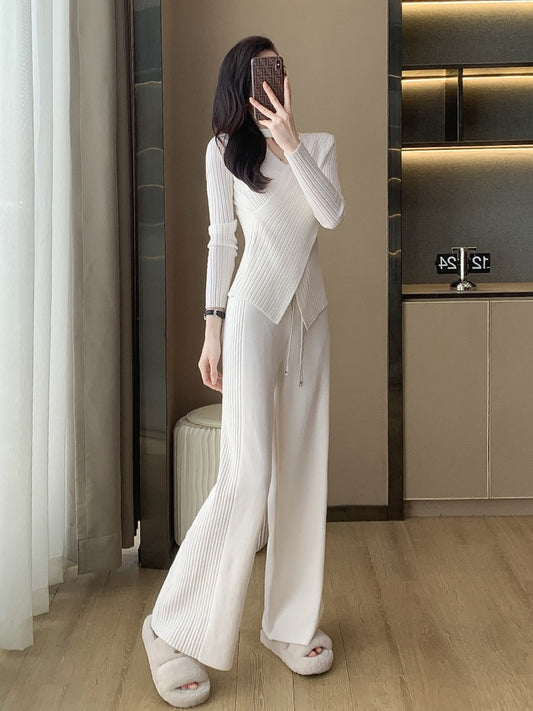 Casual fashion, age-reducing temperament, socialite, slim-fit knitted top, sports wide-leg pants, two-piece suit, female autumn and winter, foreign style