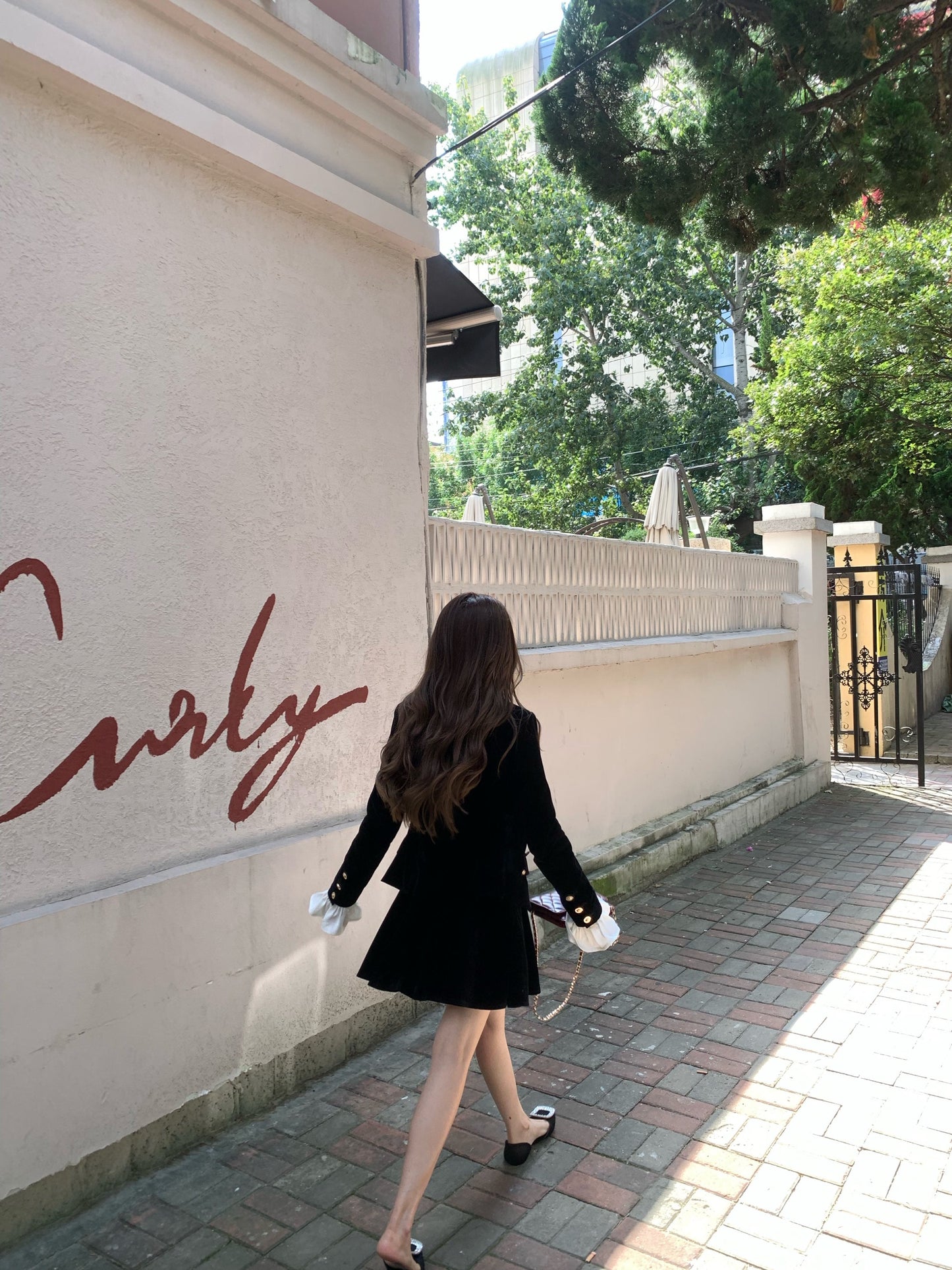 COOLLINE Lin Zixi Champs Elysees Black Gold Buckle Velvet Waist Slim Fashionable Coat Women's Padded Top