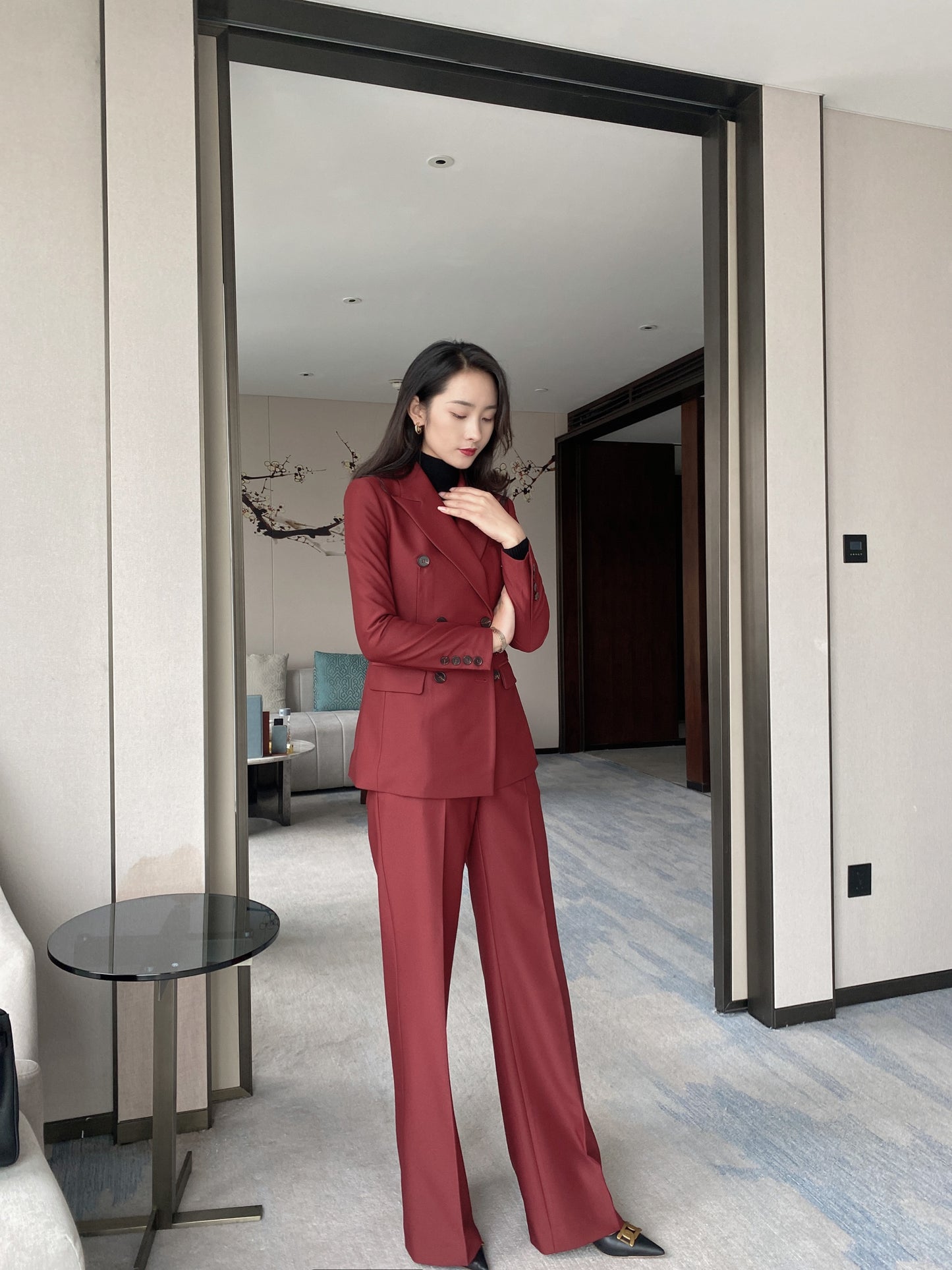 Autumn and winter thick wool suit annual meeting event Christmas wine red white commuter suit straight wide-leg pants suit
