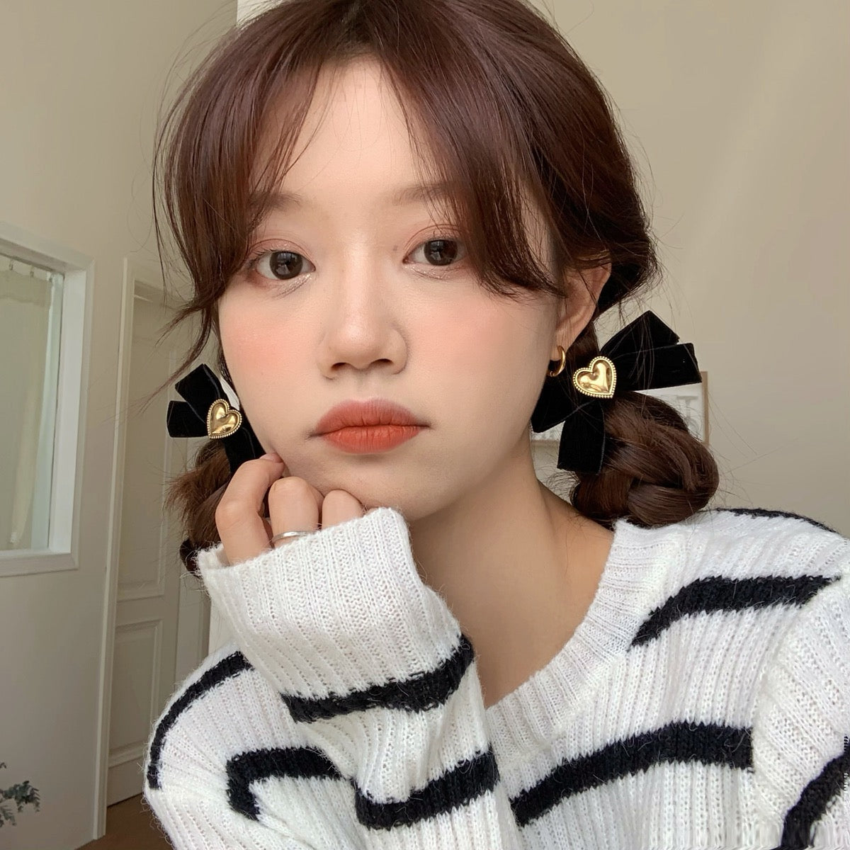 Retro velvet love bow hair rope girly temperament hair ring hair clip sweet bangs side clip Japanese and Korean hair accessories