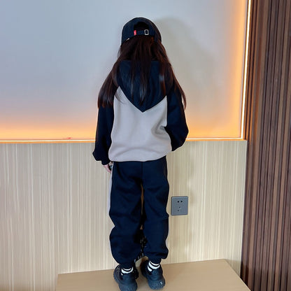 Girls fleece suit autumn and winter style 2022 new net red fried street middle and big children's winter clothes fashionable western style sports sweater