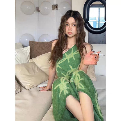 Turn up/Chen legs pure desire hot girl hanging neck dress female spring and autumn open back waist sexy long skirt ins