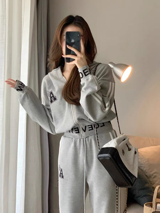 Casual sports suit women's autumn 2022 new western style fashionable high-end fashion sweater pants two-piece set 1715