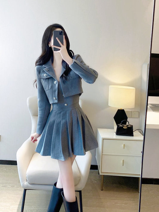 Winter clothes with a complete set of 2022 new temperament ladies sweet waist slim woolen a-line skirt two-piece set