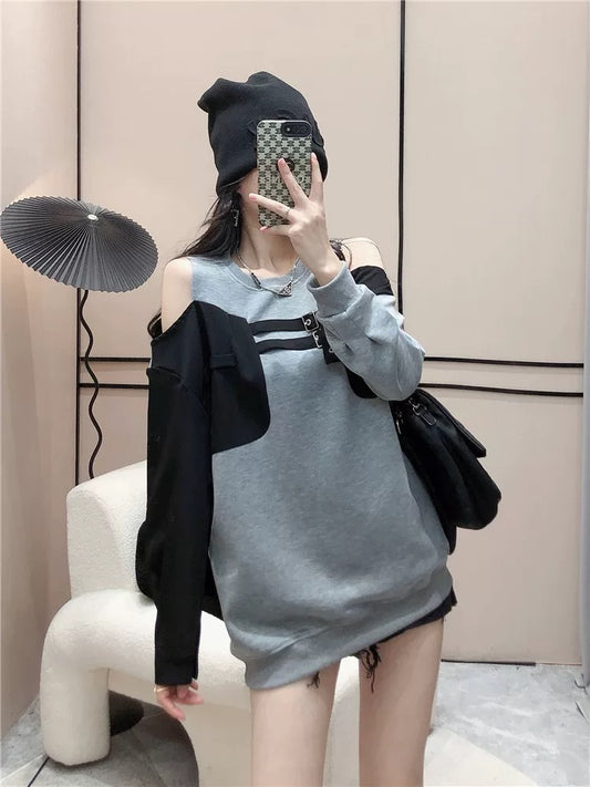 2022 autumn new design sense fake two-piece contrasting color off-shoulder sweater women's oversize mid-length round neck top