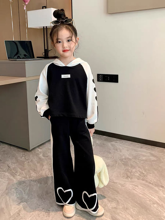 Original Girls Sports Suit 2022 New Big Kids Fashionable Western Style Children's Love Printed Casual Sweater Pants