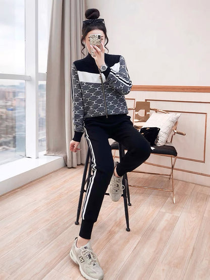 Light luxury niche fried street suit pants autumn and winter women's clothing 2022 new autumn clothes tops trousers sweater Korean drama two-piece set