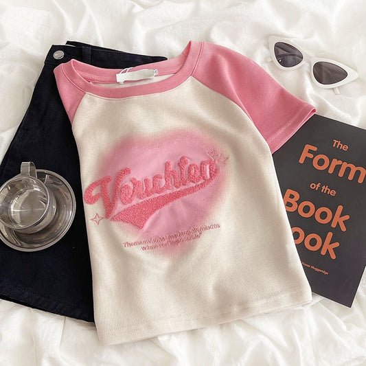 RENA Vitality Girl Feeling Age-Reducing Pink Slim Short Section Smudged Love Letter Embroidered Raglan Sleeve T-Shirt Top