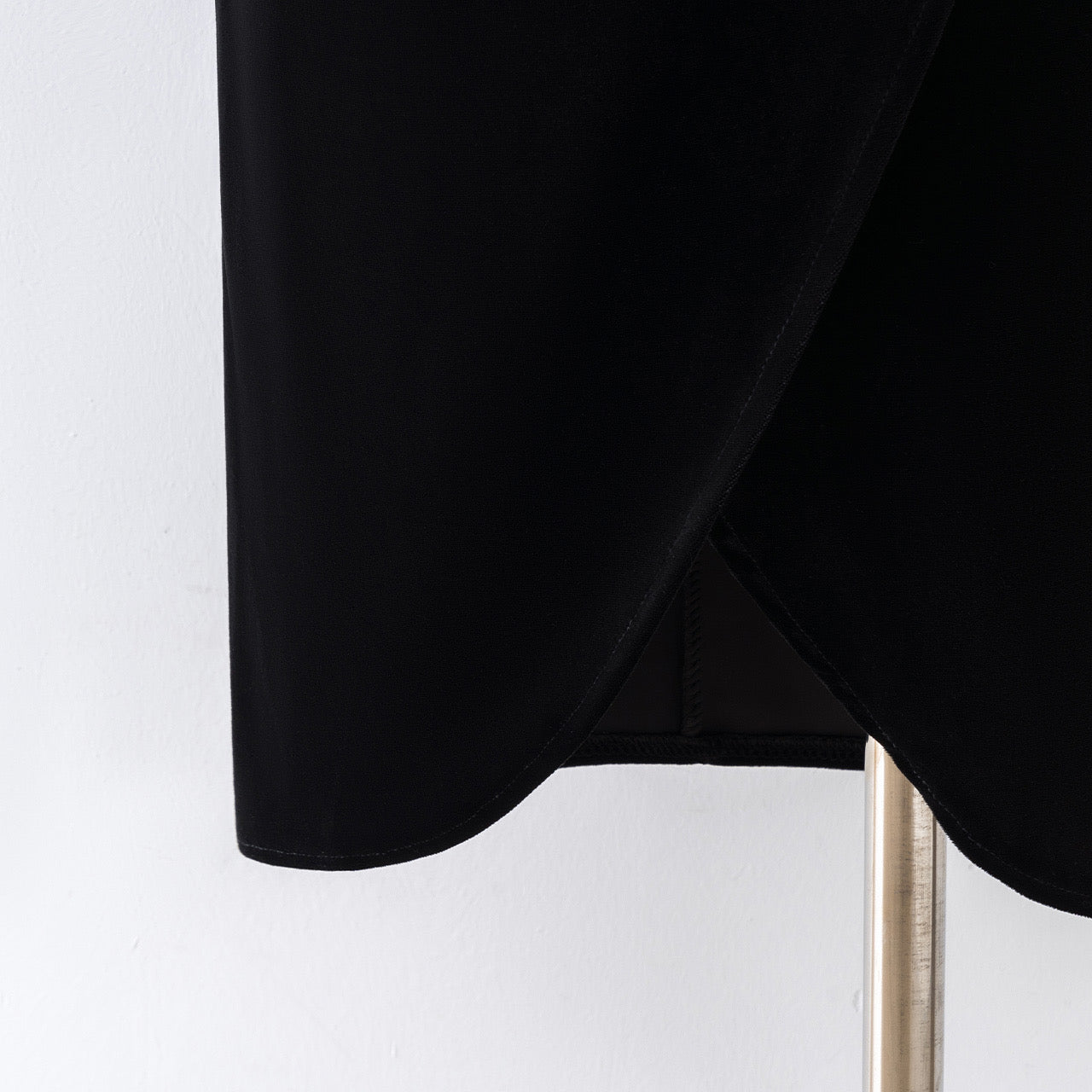Black high-waisted velvet skirt women's autumn and winter 2022 new bag hip mid-length a-line skirt gold velvet bag skirt