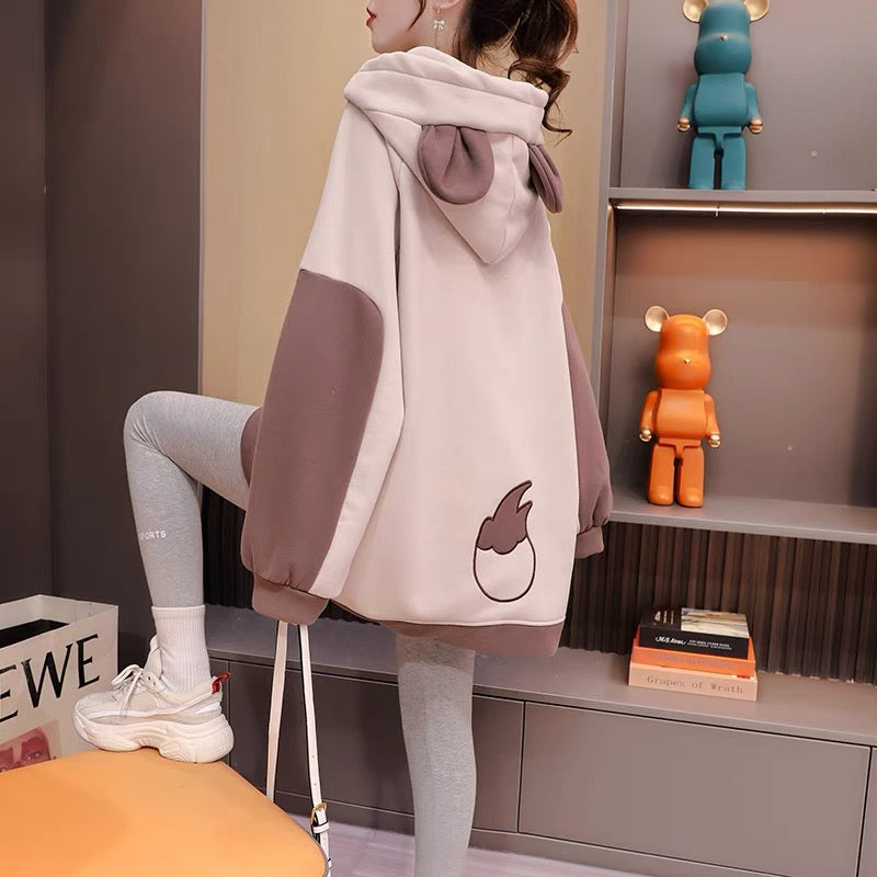 Fleece and thickened hooded sweater women's 2022 new autumn and winter hot style fashion western style age-reducing loose design coat