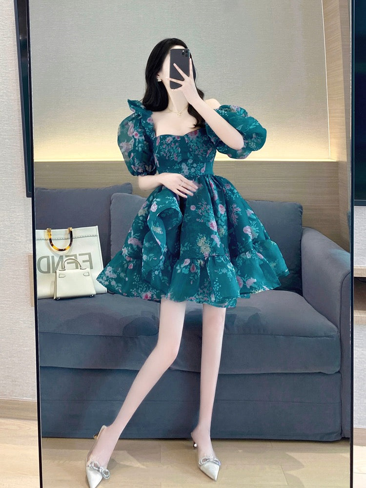 Puff skirt dress women's summer 2023 new retro printing temperament sweet French square collar puff sleeve princess dress