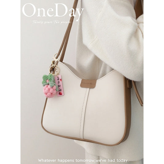 Niche design bag women 2022 new autumn and winter fashion high-end one-shoulder armpit bag retro all-match Messenger bag