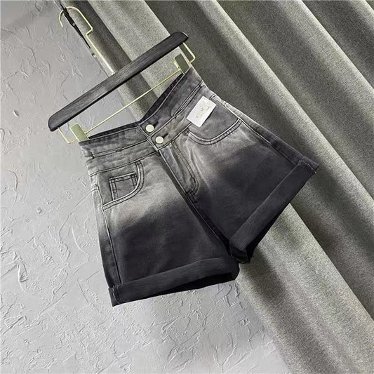 2022 new autumn wear gradient color shorts female European fashion gray black jeans high waist loose A-line hot pants trend Q135