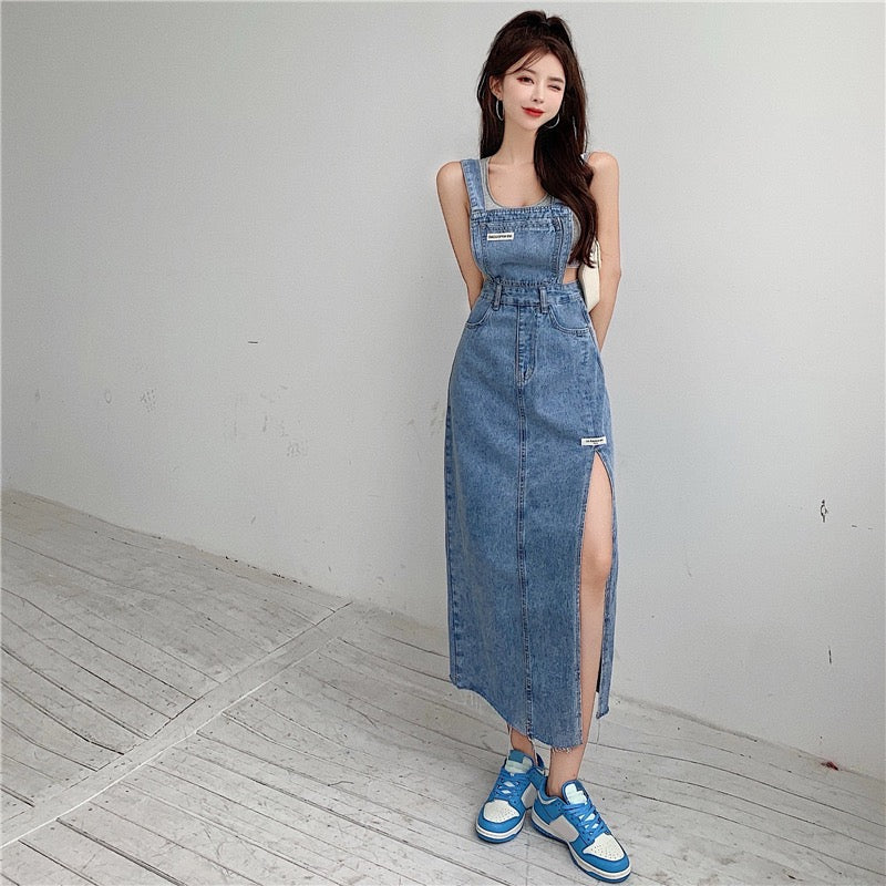 Suspender skirt women's summer Hong Kong style retro waist 2022 new slim denim dress long section slit skirt tide