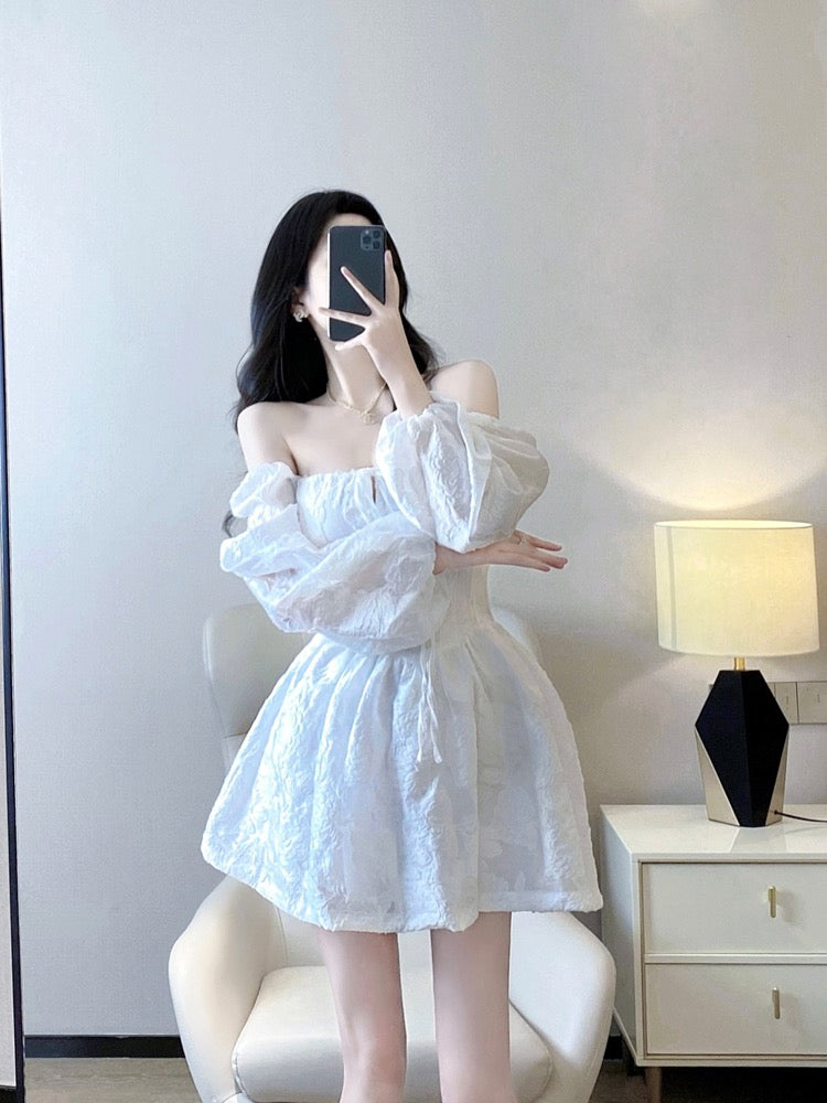 White dress 2023 spring and autumn new French square collar sweet waist slimming a-line tutu skirt princess skirt female