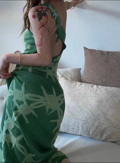 Turn up/Chen legs pure desire hot girl hanging neck dress female spring and autumn open back waist sexy long skirt ins
