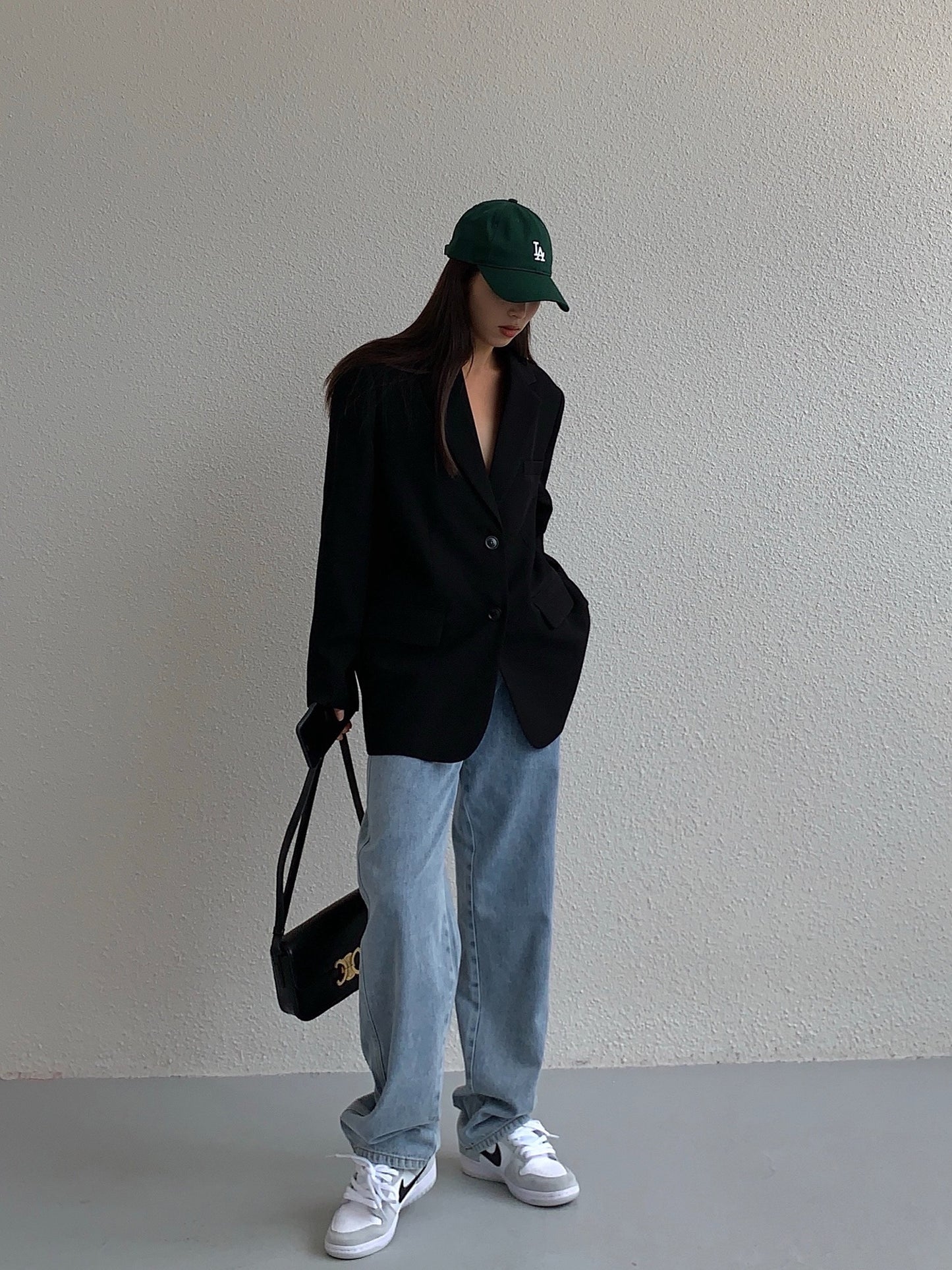 HUYIFAN black suit jacket female 2023 spring new Korean version loose retro casual thin small suit