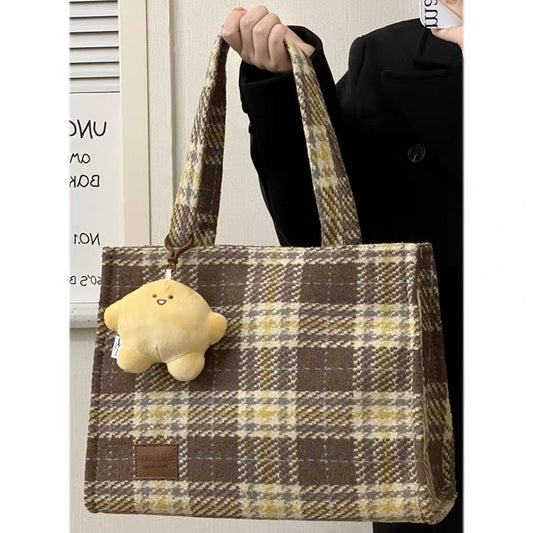 Large-capacity women's bag women's 2022 new high-end fashion plaid shoulder bag texture niche commuter tote bag